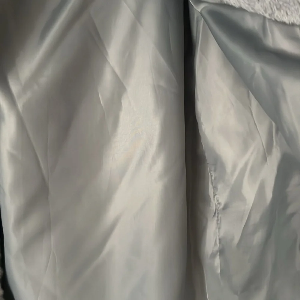 Jacket/ Coat. - Picture 5 of 8